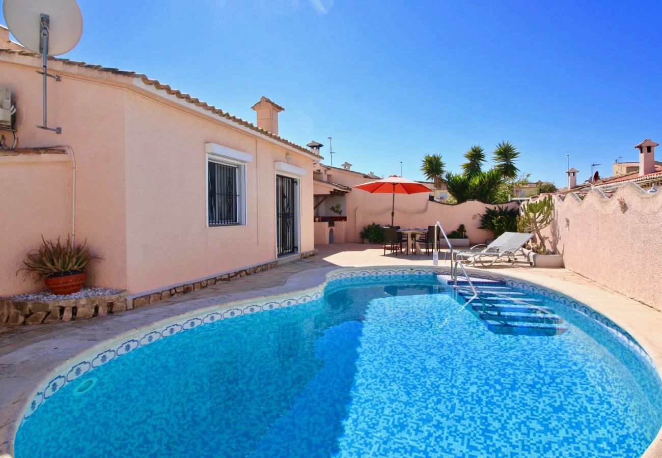 Villa en Denia - Villa vacacional a 500m de la playa El Retiro KS