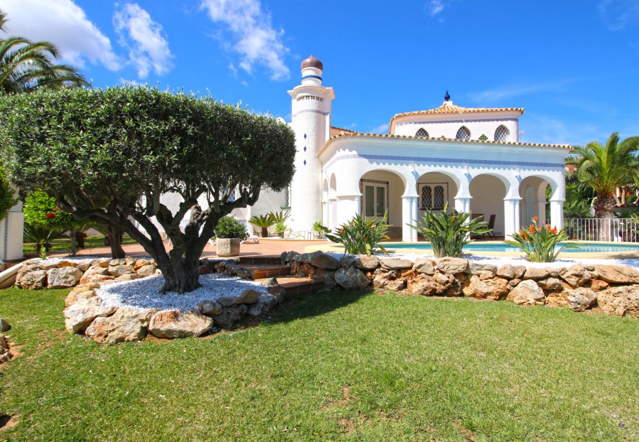 Villa en Denia - Lujosa Villa con aire acondicionado y piscina Marquesa GU 4 Personas