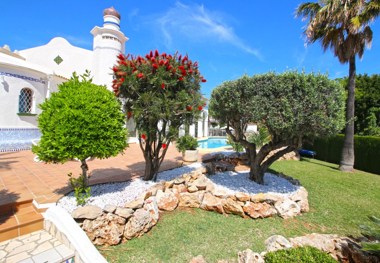 Villa en Denia - Lujosa Villa con aire acondicionado y piscina Marquesa GU 4 Personas