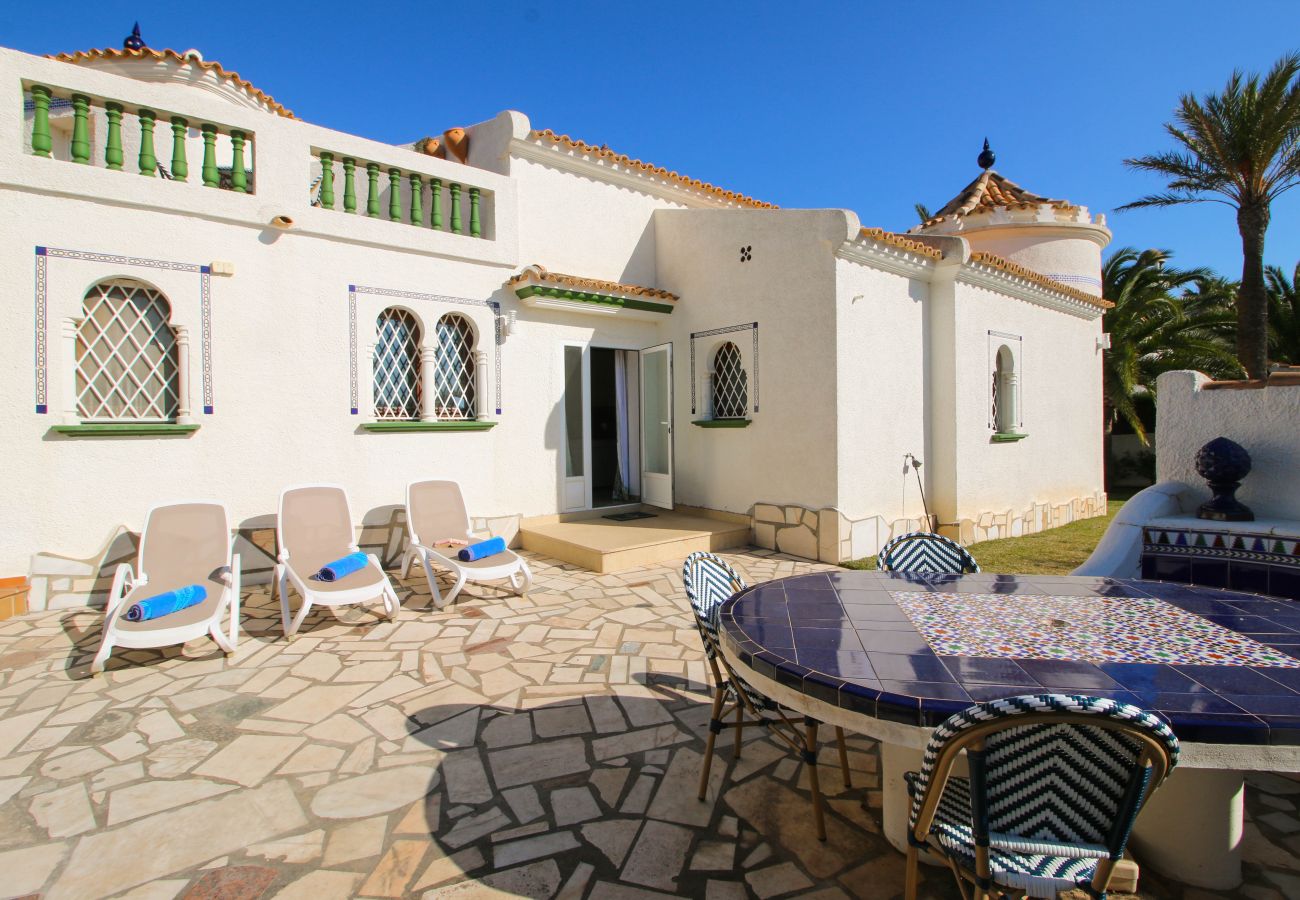 Villa en Denia - Lujosa Villa con aire acondicionado y piscina Marquesa GU 4 Personas