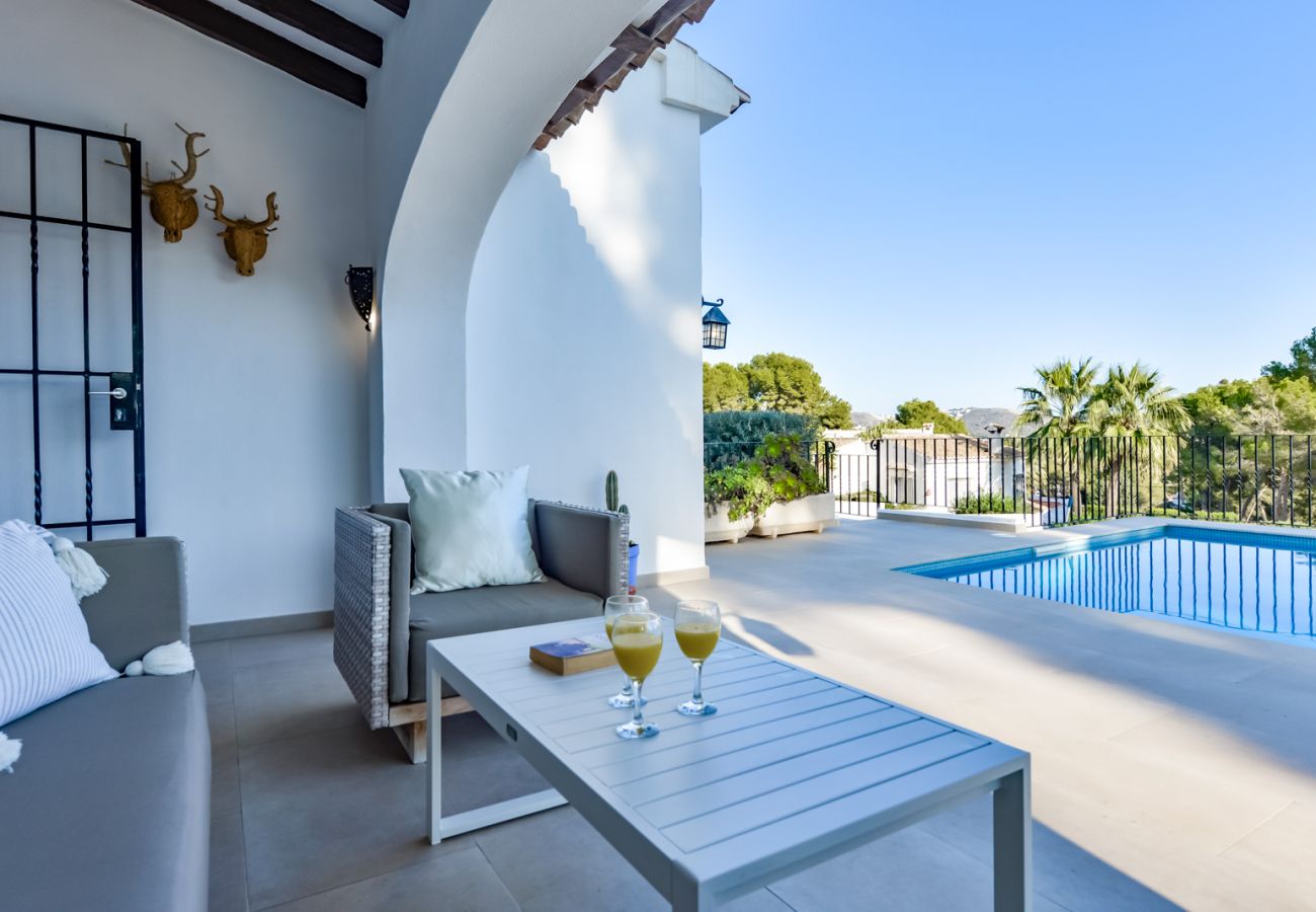 Villa en Moraira - OLGA - Villa Acogedora y de buen gusto con piscina privada y Wifi GRATIS para 7 personas.