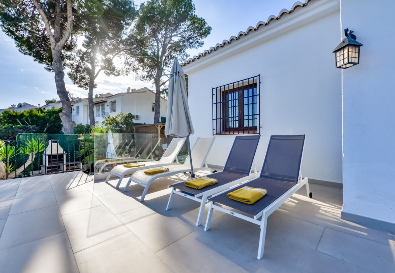 Villa en Moraira - OLGA - Villa Acogedora y de buen gusto con piscina privada y Wifi GRATIS para 7 personas.