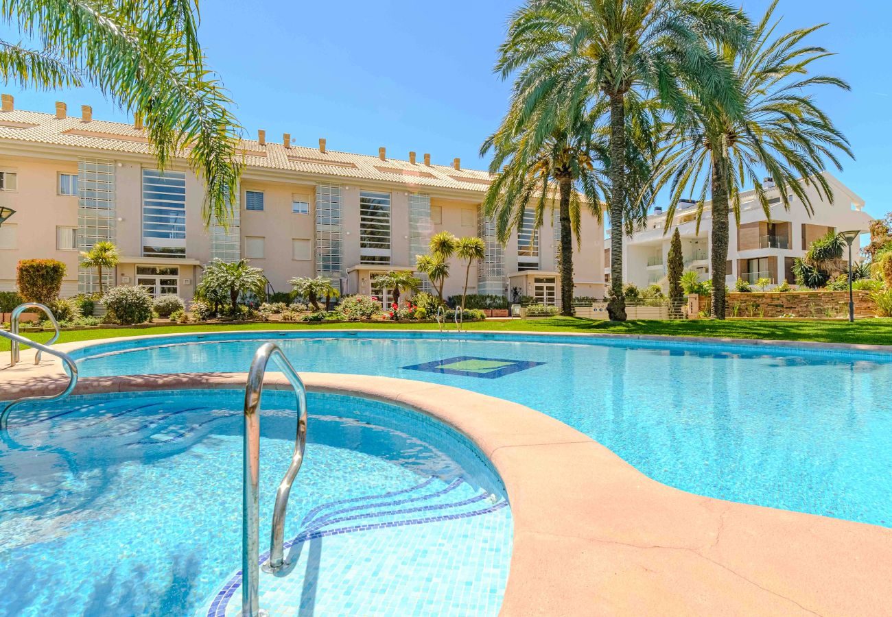 Apartamento en Javea / Xàbia - Golden Gardens Duplex Apartment Javea Arenal , 3 Terrazas, AC, Piscina, a solo 600m de la Playa!