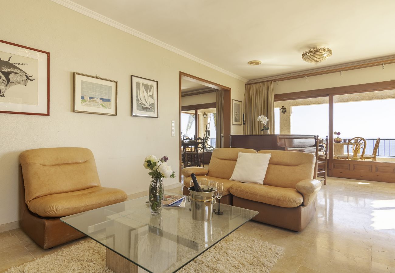 Villa en Benissa - MARINA, Villa con vistas privilegiadas al mar en Benissa, WIFI gratis