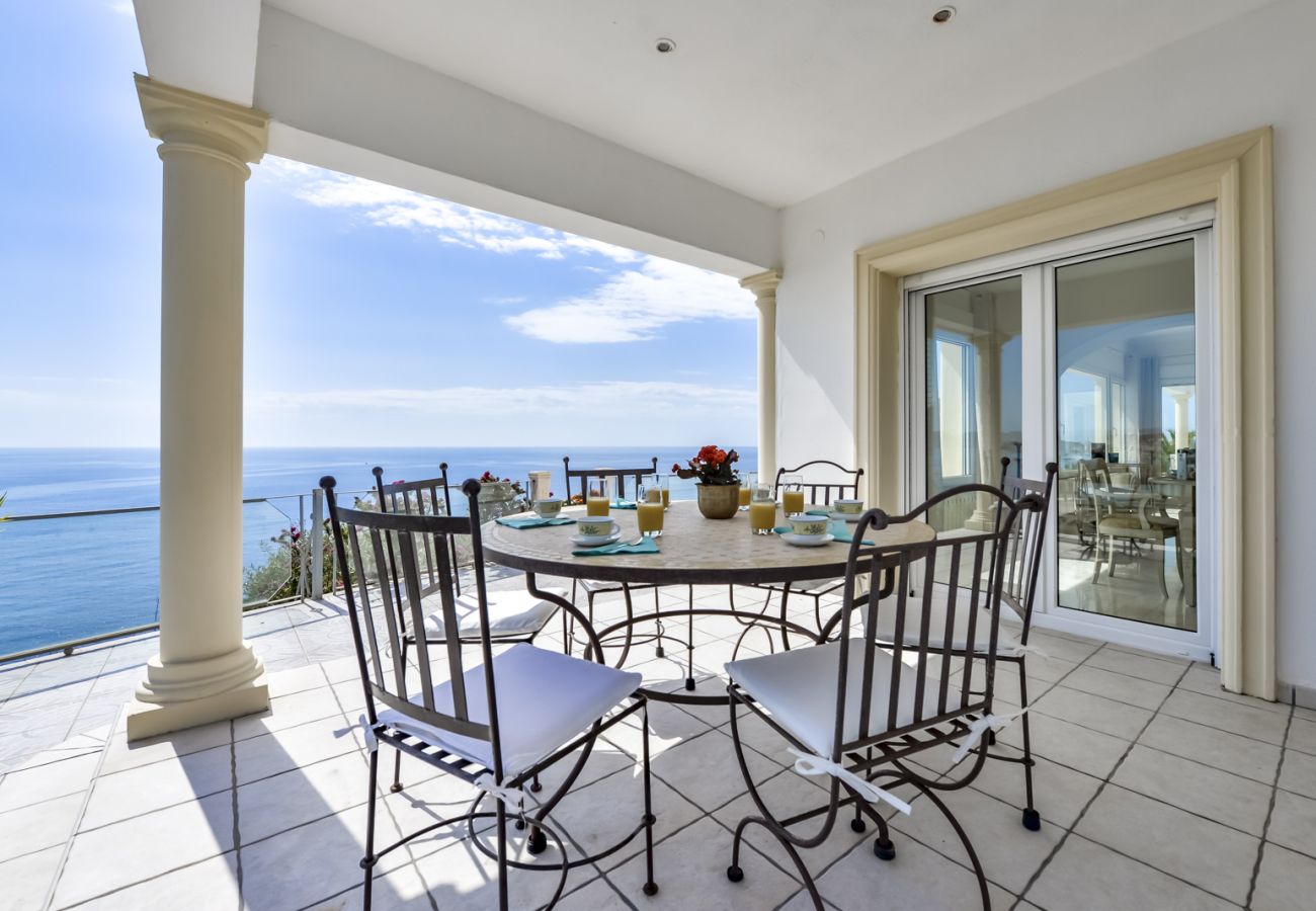 Villa en Benissa - RAPHAEL, Preciosa villa para 6 pax con espectaculares vistas al mar en Benissa.wifi gratis