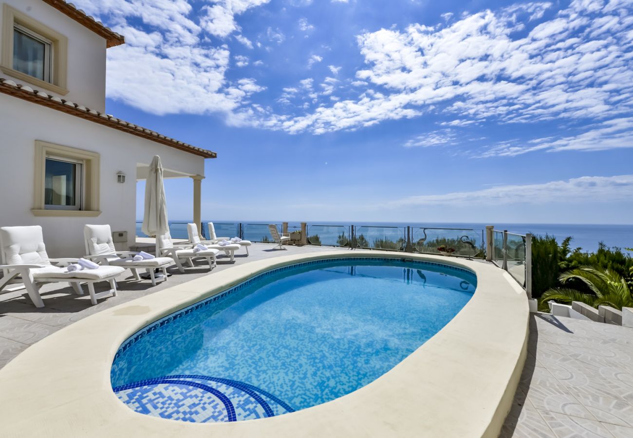 Villa en Benissa - RAPHAEL, Preciosa villa para 6 pax con espectaculares vistas al mar en Benissa.wifi gratis