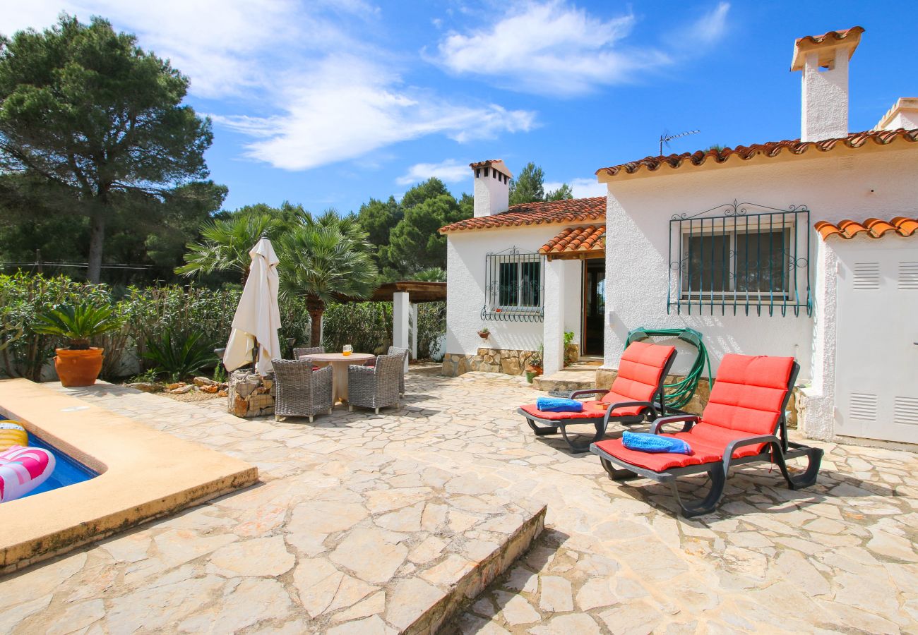 Villa en Denia - Bonita Villa en Marquesa con un amplio jardín