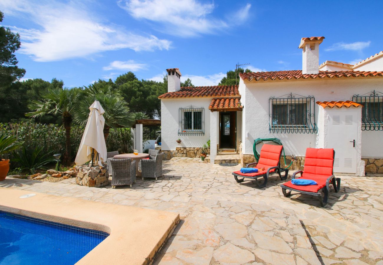 Villa en Denia - Bonita Villa en Marquesa con un amplio jardín