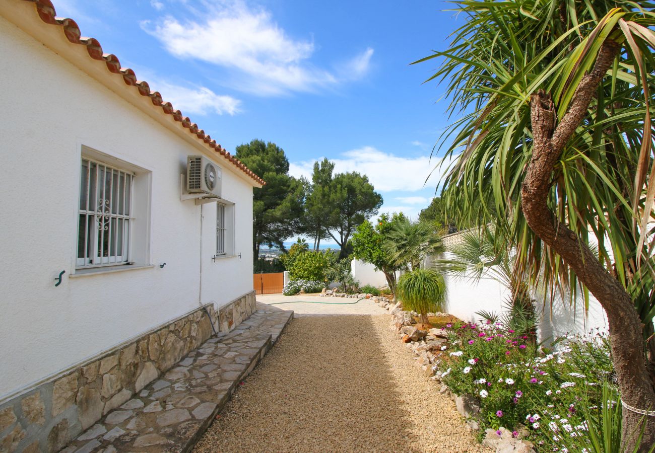 Villa en Denia - Bonita Villa en Marquesa con un amplio jardín