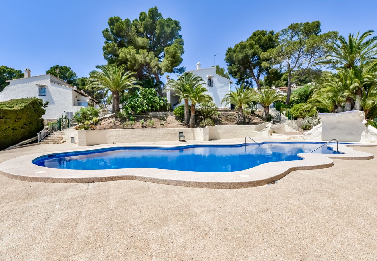 Bungalow en Moraira - SAN JAIME, bonito bungalow en Moraira para 4 adultos y 2 niños con piscina comunitaria y wifi gratis