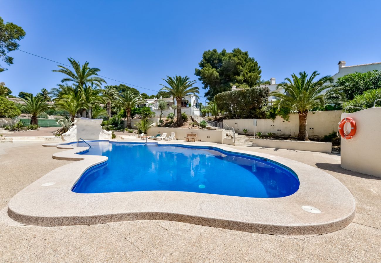 Bungalow en Moraira - SAN JAIME, bonito bungalow en Moraira para 4 adultos y 2 niños con piscina comunitaria y wifi gratis