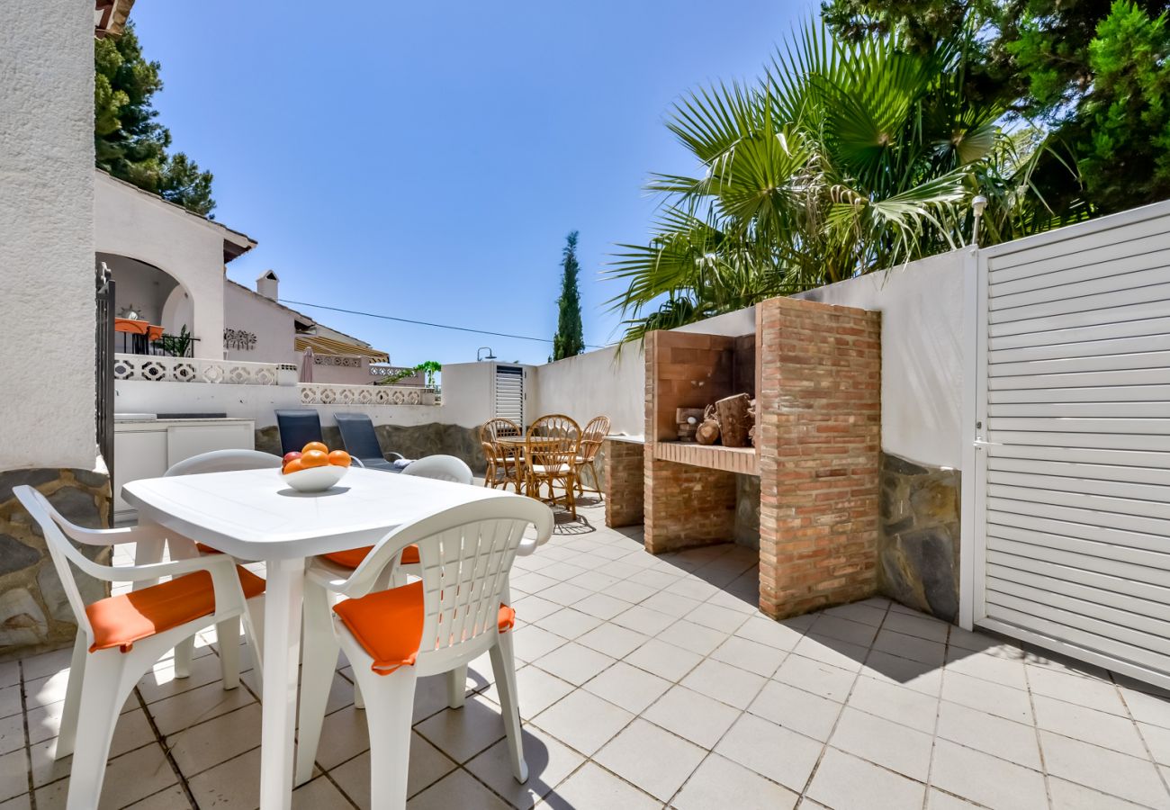 Bungalow en Moraira - SAN JAIME, bonito bungalow en Moraira para 4 adultos y 2 niños con piscina comunitaria y wifi gratis