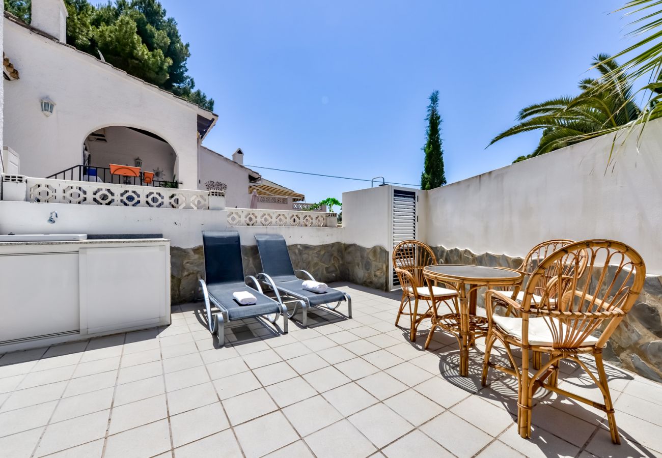 Bungalow en Moraira - SAN JAIME, bonito bungalow en Moraira para 4 adultos y 2 niños con piscina comunitaria y wifi gratis