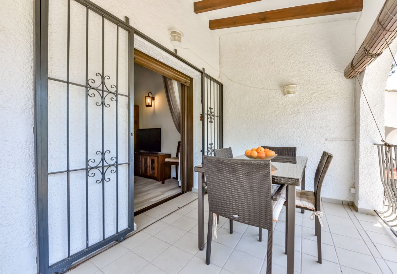 Bungalow en Moraira - SAN JAIME, bonito bungalow en Moraira para 4 adultos y 2 niños con piscina comunitaria y wifi gratis