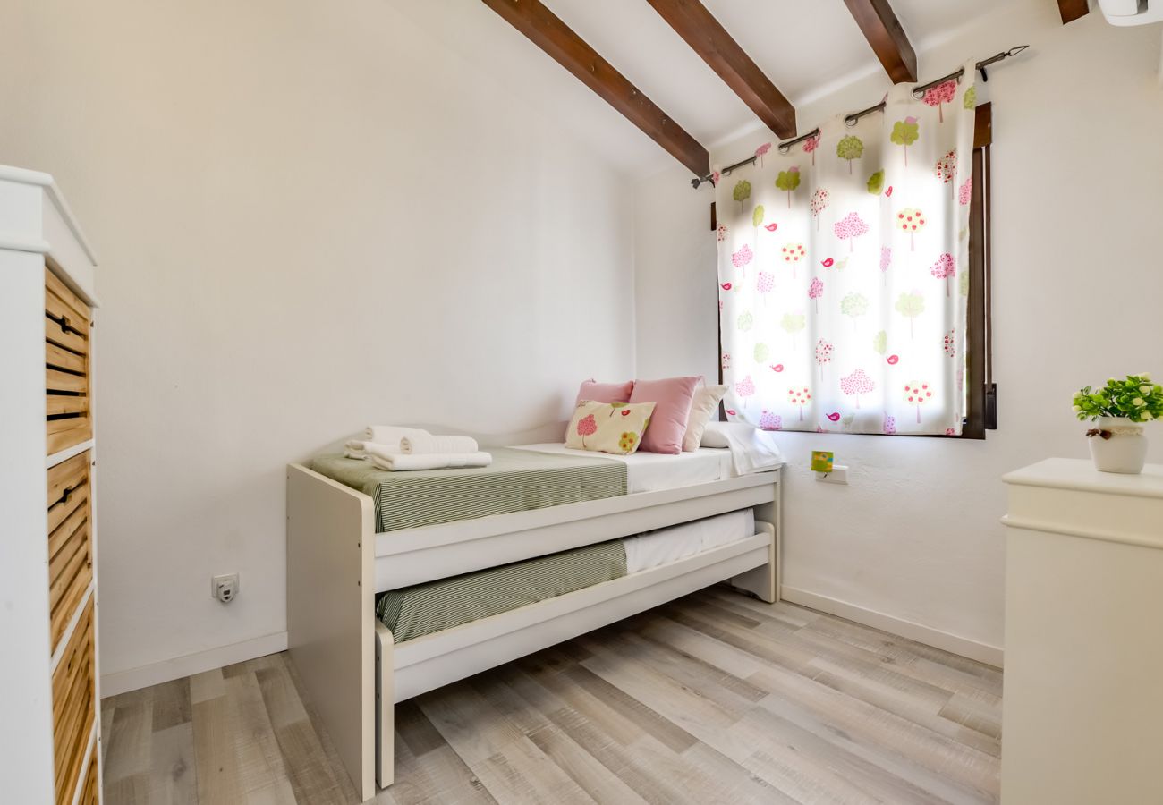 Bungalow en Moraira - SAN JAIME, bonito bungalow en Moraira para 4 adultos y 2 niños con piscina comunitaria y wifi gratis