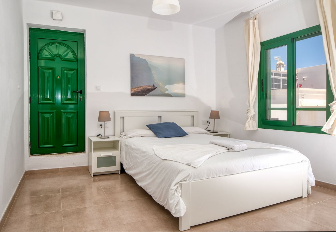 Apartamento en Puerto del Carmen - Suite Princesa Teguise Vista al Mar a 500m de la playa