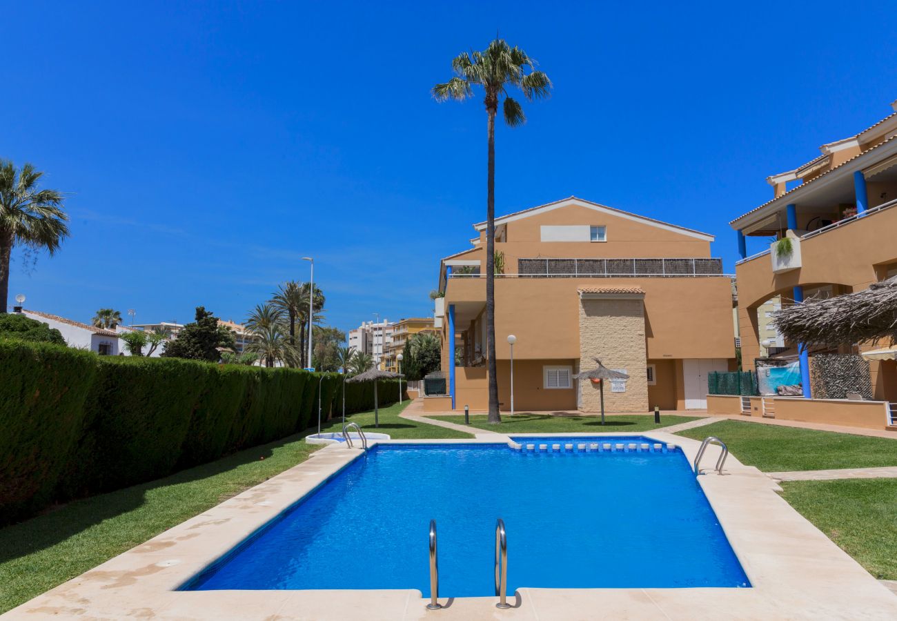 Apartamento en Javea / Xàbia - Menorca Duplex Javea, con Terraza, Piscina Comunitaria y muy cerca de la playa