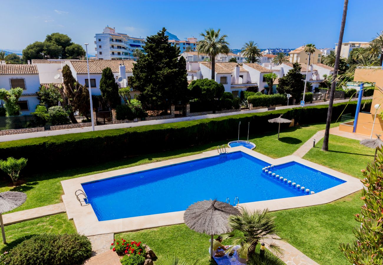 Apartamento en Javea / Xàbia - Menorca Duplex Javea, con Terraza, Piscina Comunitaria y muy cerca de la playa