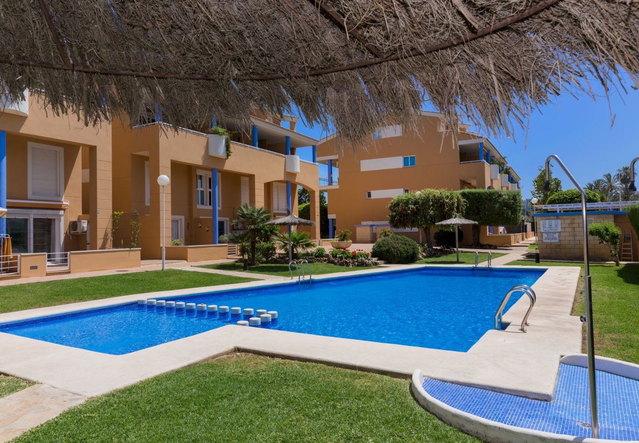 Apartamento en Javea / Xàbia - Menorca Duplex Javea, con Terraza, Piscina Comunitaria y muy cerca de la playa