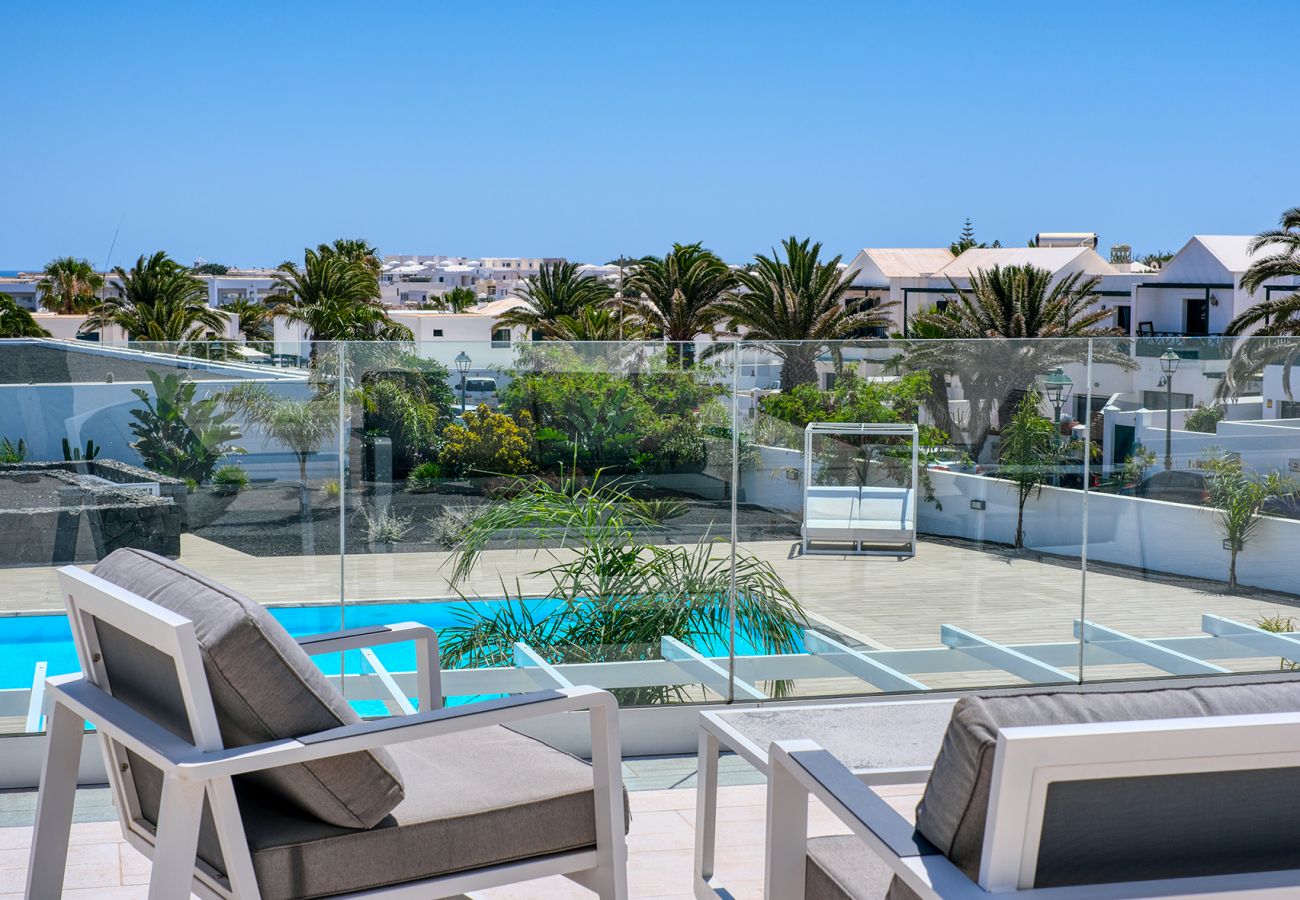 Casa en Costa Teguise - Suite ANIAGUA Luminosa vivienda con vista a la piscina