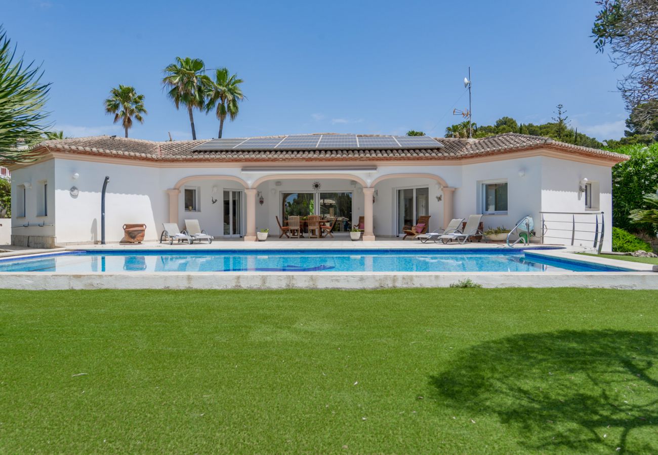 Villa en Benissa - Alquiler de villa en Cala Pinets Benissa ACACIAS,  con piscina privada para 6 pax