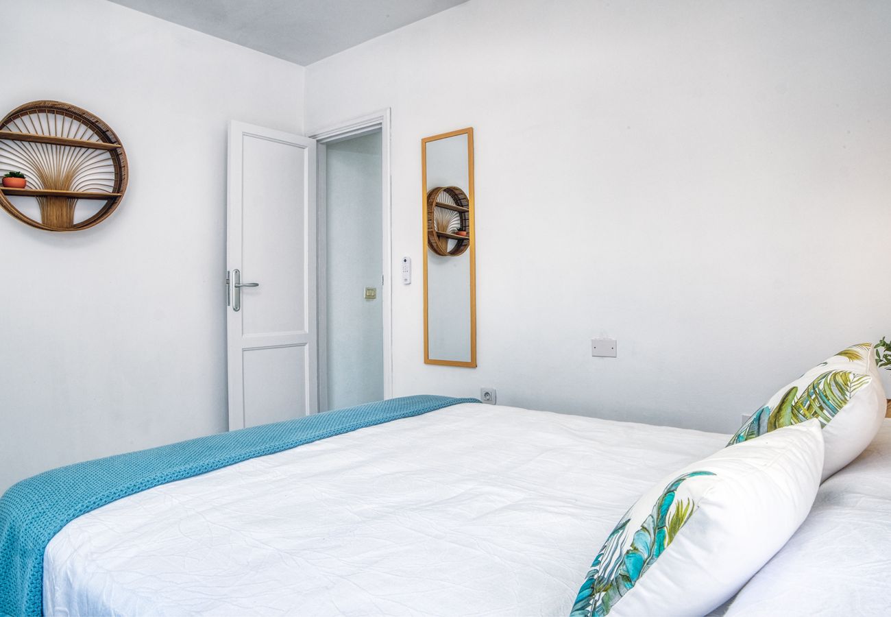 Apartamento en Puerto del Carmen - Chez Carmen - Coqueta y moderna casa con vistas al mar, piscina y WIFI con fibra