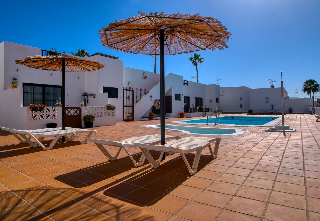 Casa en Puerto del Carmen - Sea Waves Lanzarote - Gran terraza, piscina comunitaria, WiFi con fibra