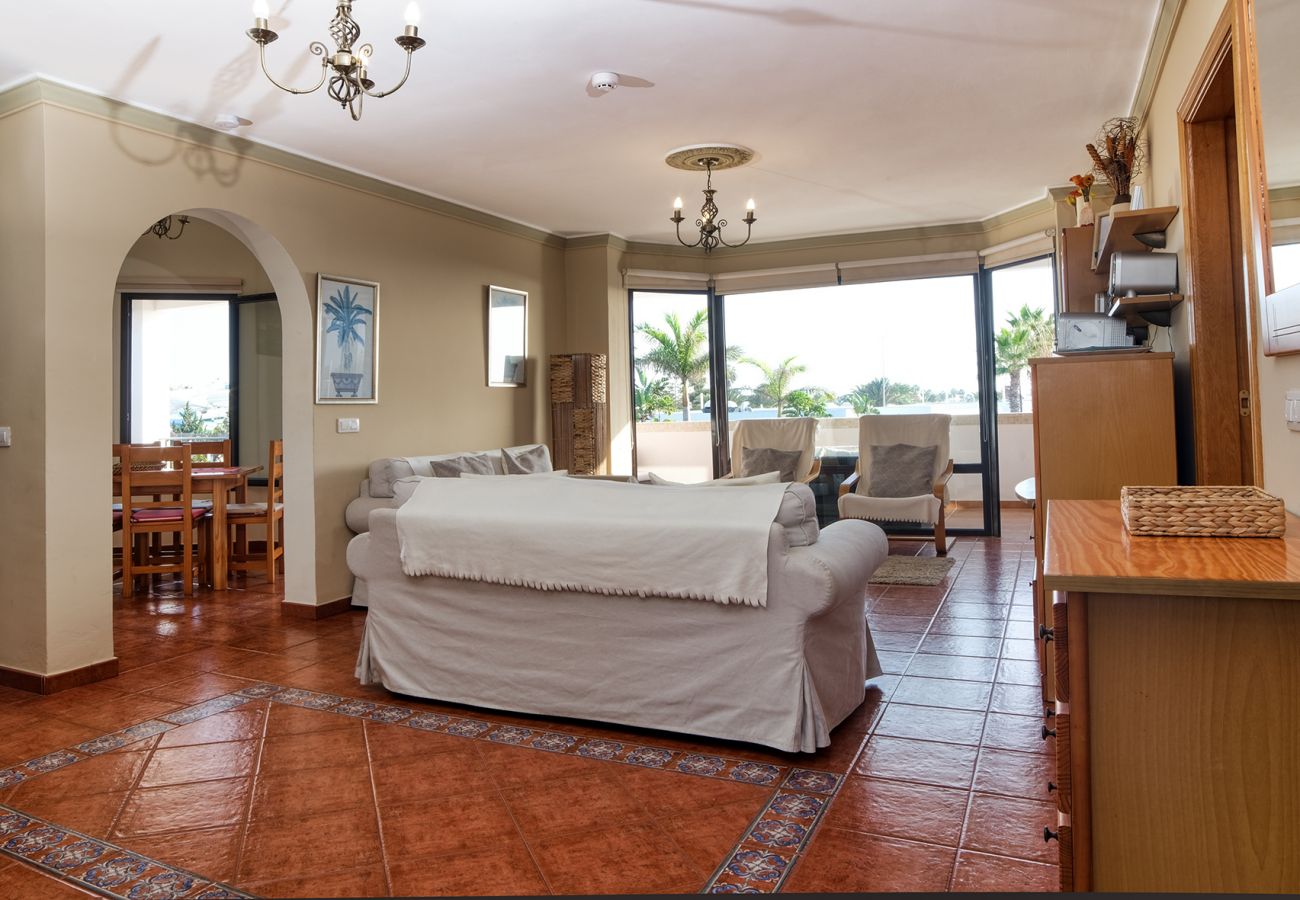 Casa en Playa Blanca - Casa Efesto - 3 dormitorios con piscina, terraza y vistas a Fuerteventura