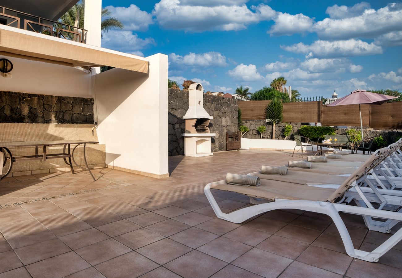 Casa en Playa Blanca - Casa Efesto - 3 dormitorios con piscina, terraza y vistas a Fuerteventura