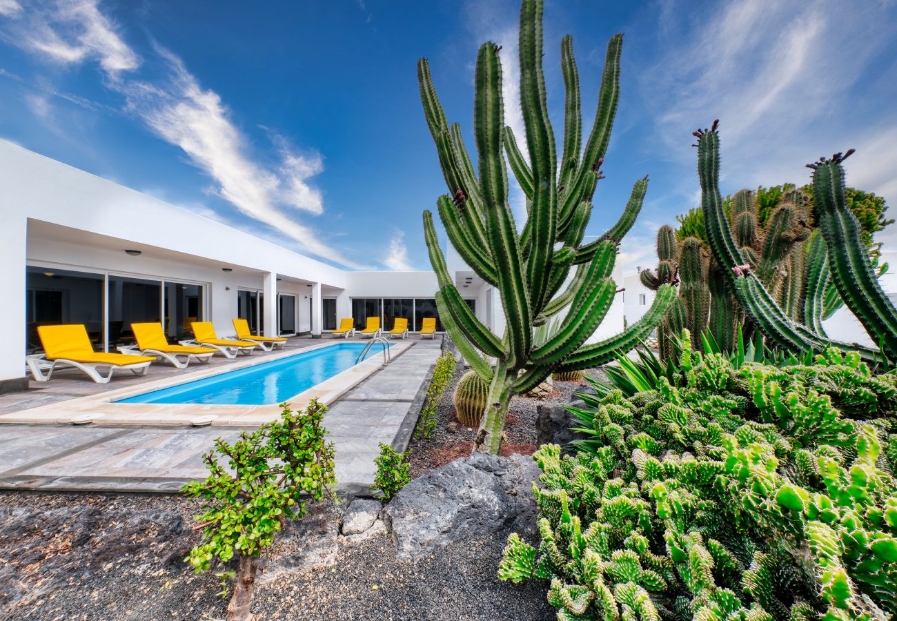 Casa en Charco del Palo - Casa Eden entorno naturista y piscina privada y tranquilidad