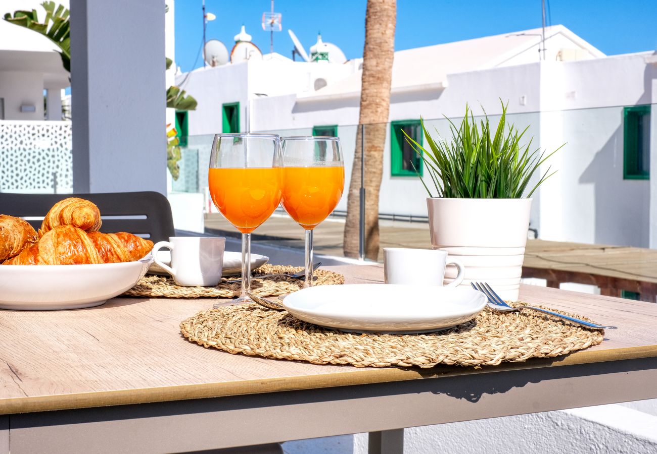 Casa en Puerto del Carmen - Oasis frente al Mar - 2 dormitorios, terraza, vistas a Fuerteventura