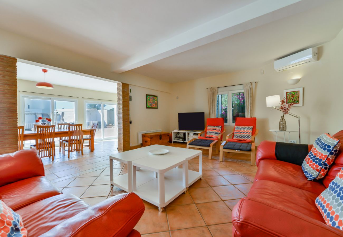 Villa en Moraira - Alquiler de villa en Moraira LOLA,  para 9 pax con piscina privada, ideal familias