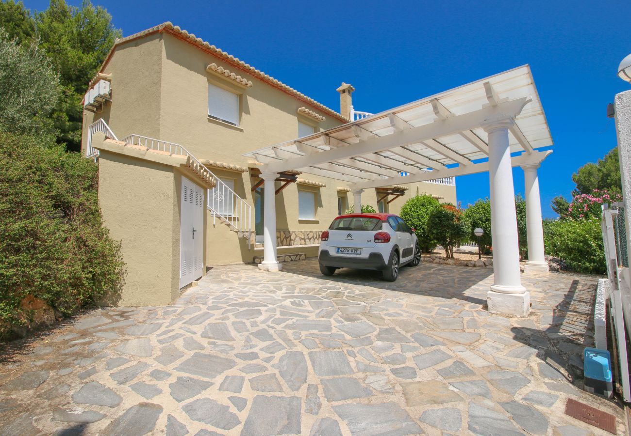 Villa en Denia - Villa con vistas panorámicas todo incluido en Denia para 8 personas