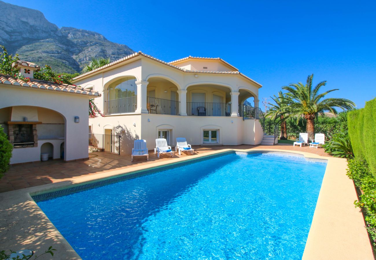 Villa en Denia - Villa de lujo todo incluido en Denia con vistas Panorámicas