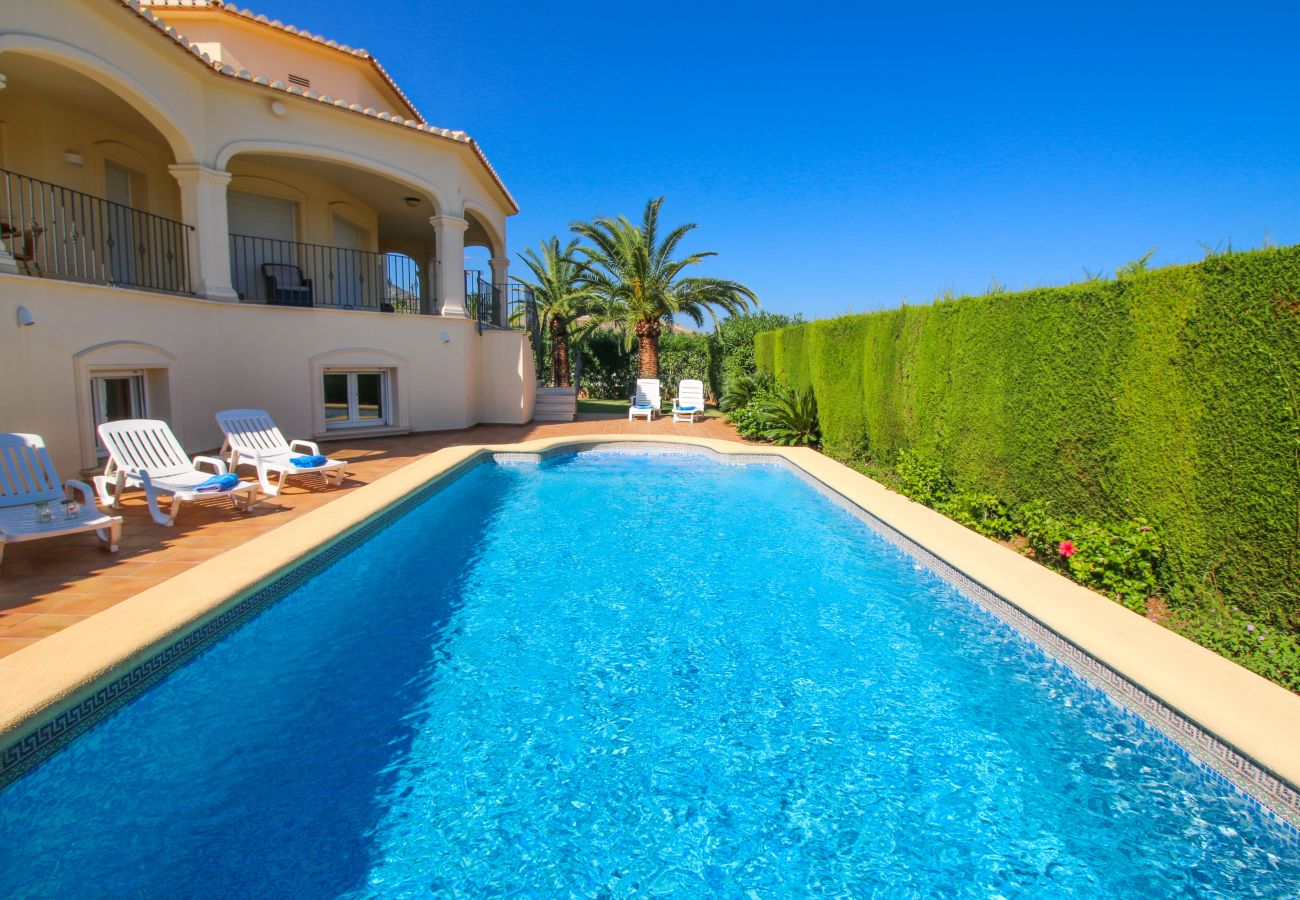 Villa en Denia - Villa de lujo todo incluido en Denia con vistas Panorámicas