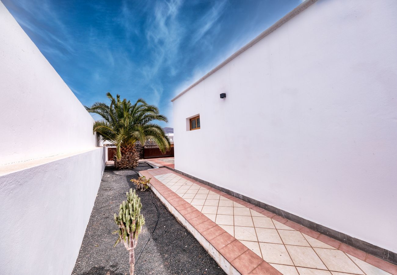 Casa en Puerto Calero - Casa Guayre - piscina privada, barbacoa, zona relax, aire acondicionado 