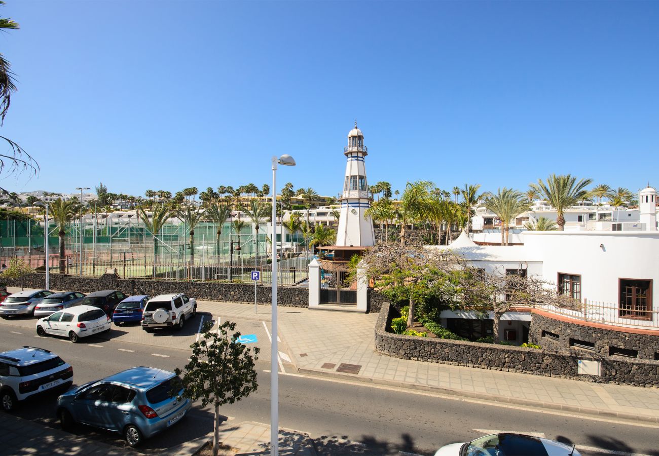 Casa en Puerto del Carmen - Purple Volcano - 200 m de la playa con piscina, sauna, gym del Centro Deportivo Fariones 