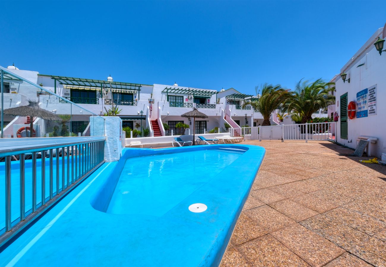 Casa en Puerto del Carmen - Vela Azul POOL & TENNIS - free AC &Good WIFI- Smart TV