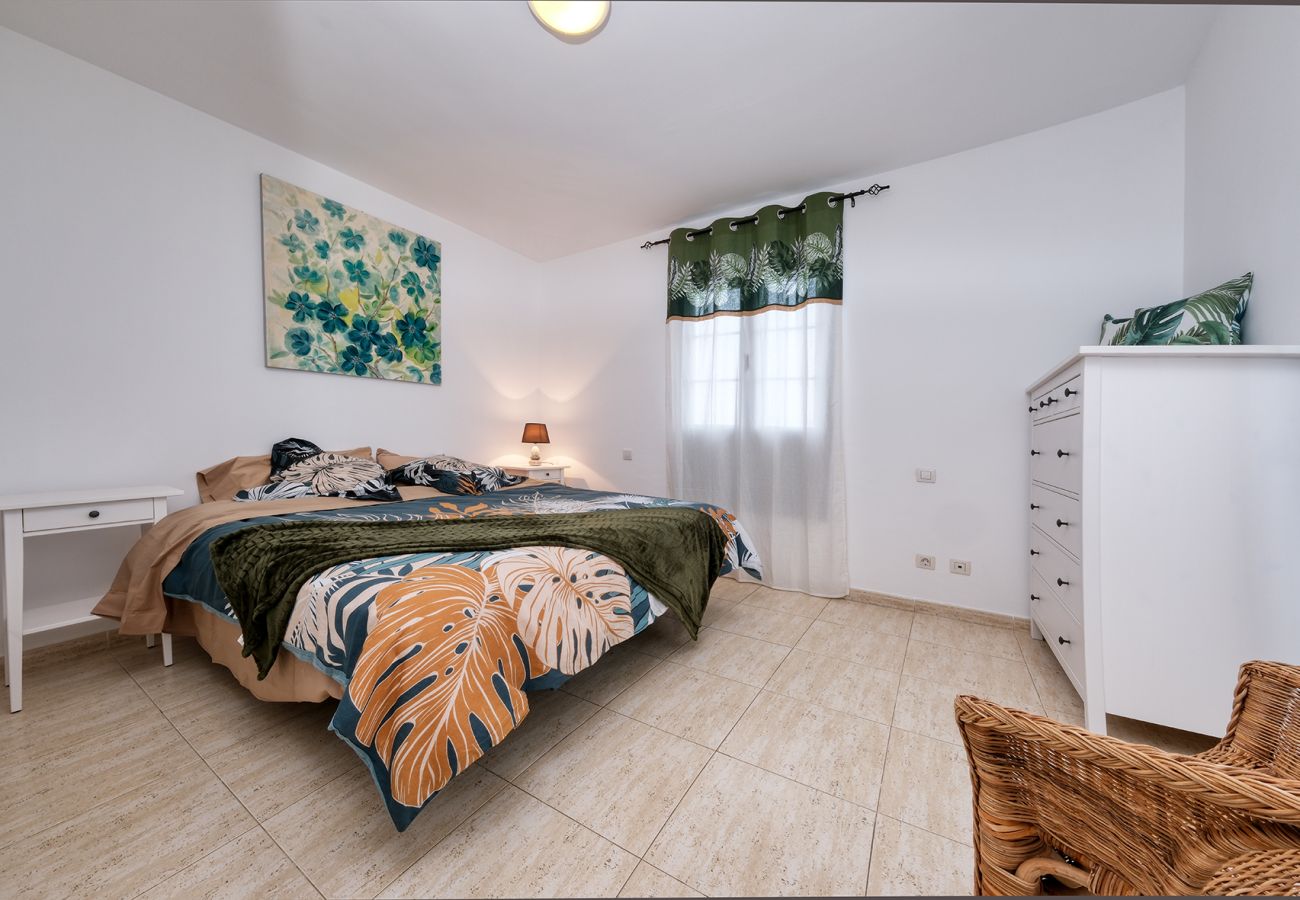 Alquiler por habitaciones en Costa Teguise - Casa Gemma-Suite con baño privado y terraza