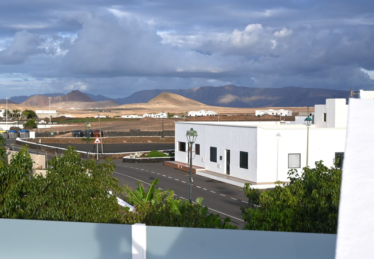 Alquiler por habitaciones en Tinajo - Casa NoPasaNada, estudio La Graciosa Sea View