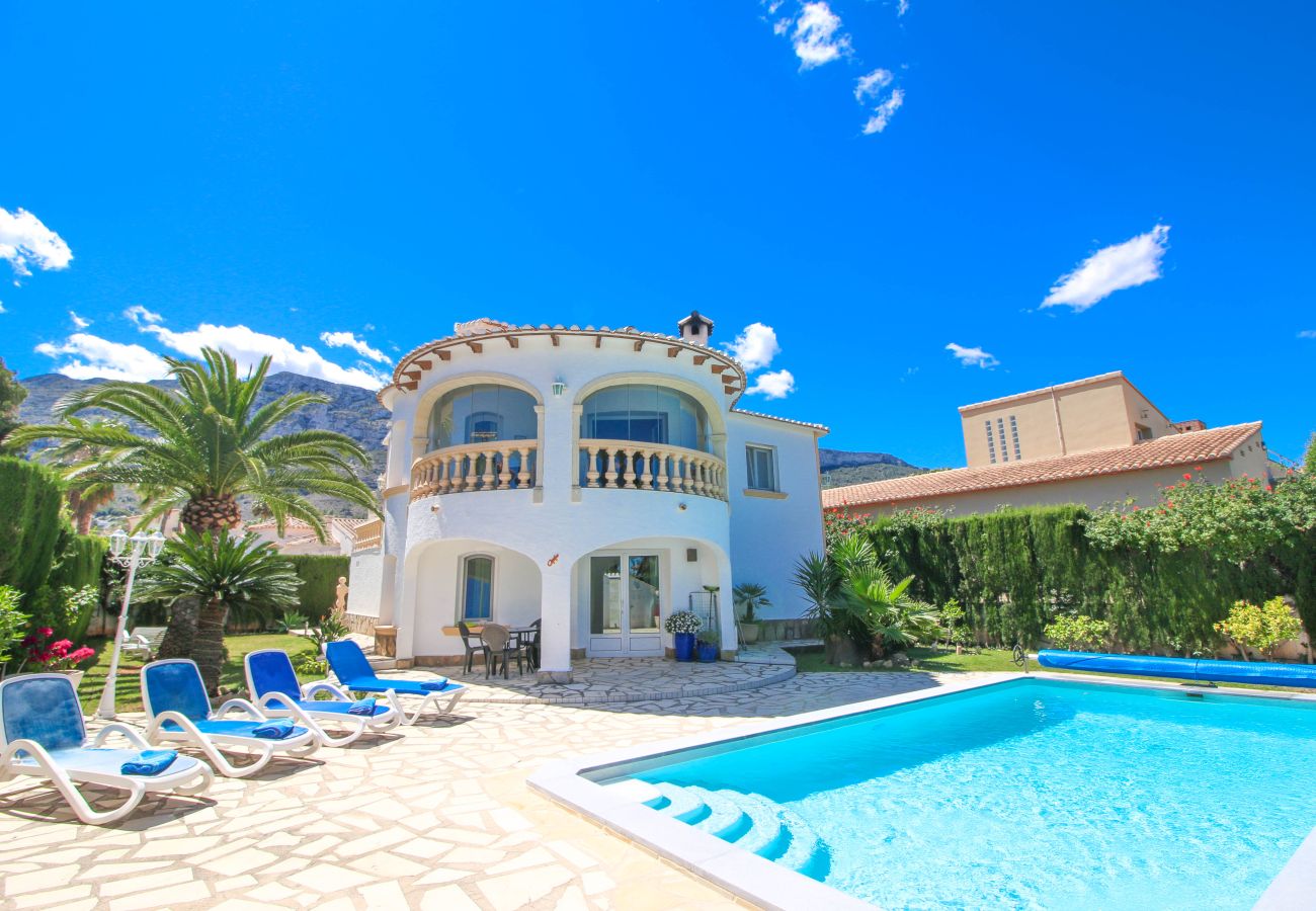 Villa in Denia - Villa mit Pool und kostenlosem WLAN Alqueria PL für 4 Pers