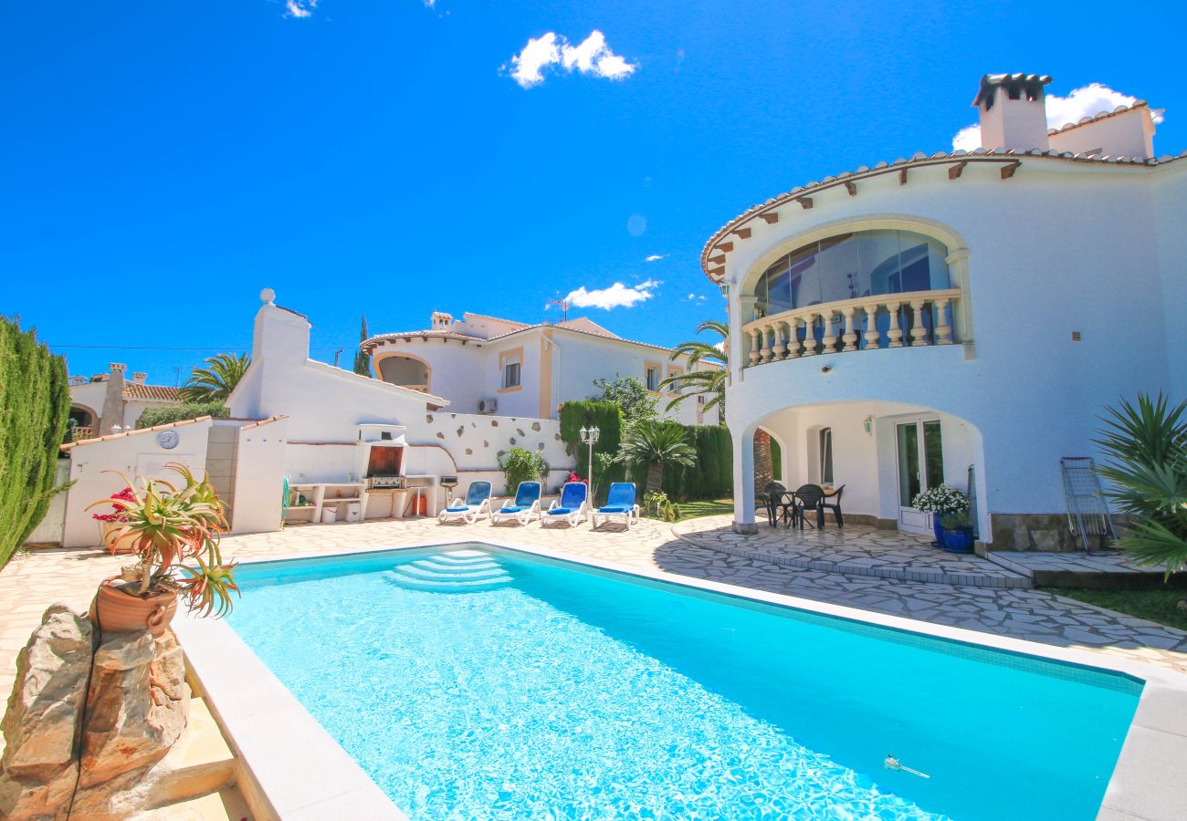 Villa in Denia - Villa mit Pool und kostenlosem WLAN Alqueria PL für 4 Pers