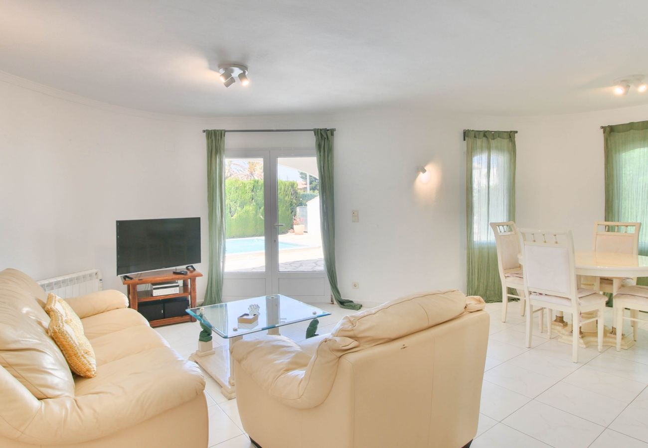 Villa in Denia - Villa mit Pool und kostenlosem WLAN Alqueria PL für 4 Pers