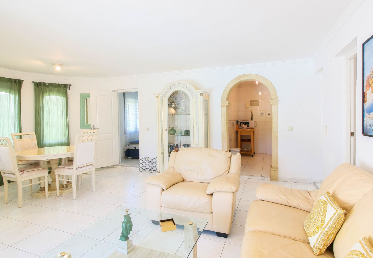 Villa in Denia - Villa mit Pool und kostenlosem WLAN Alqueria PL für 4 Pers