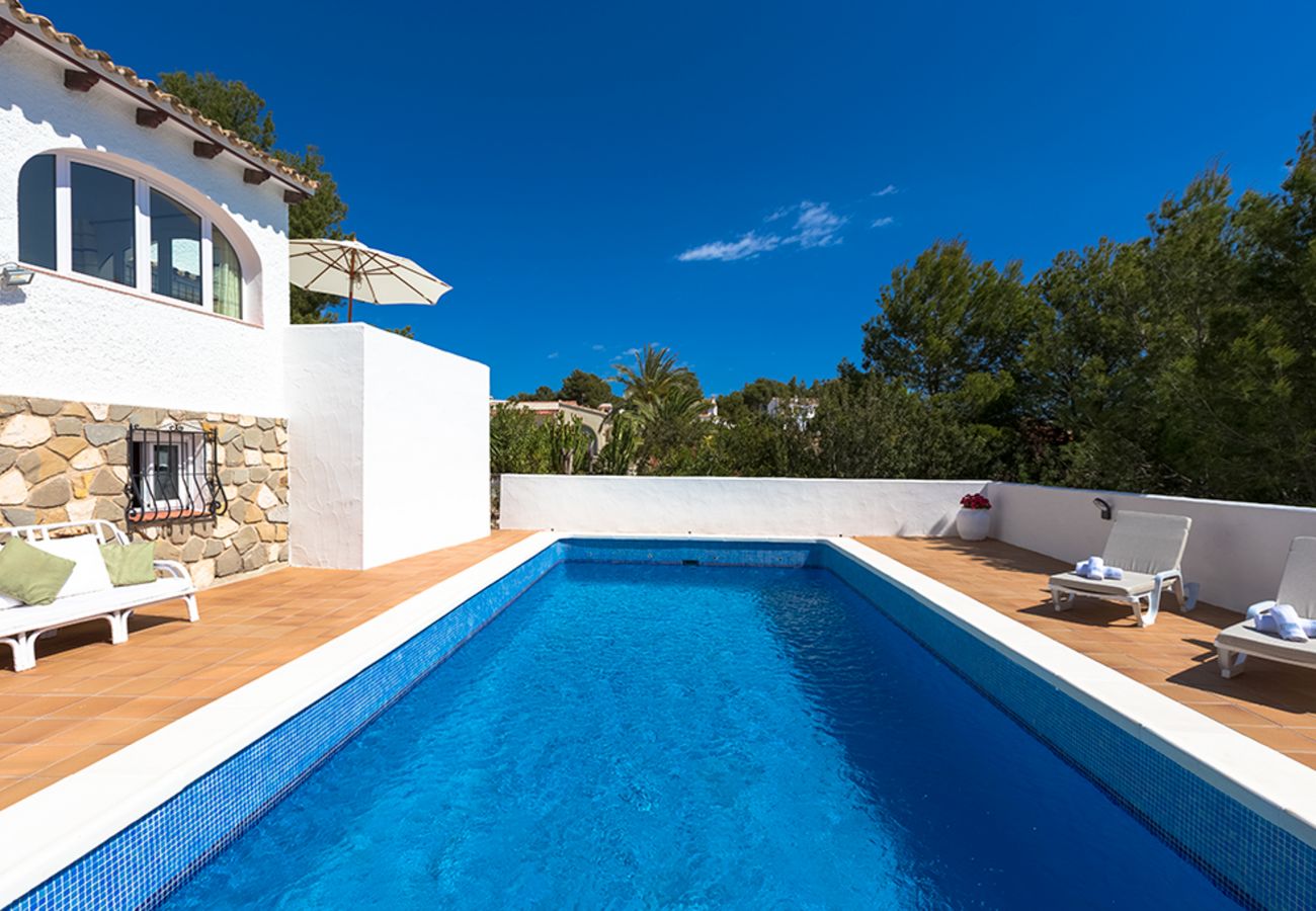 Villa in Benissa - MILOU, Charmante Villa für 6 Personen mit Meerblick, privatem Pool und kostenlosem Wifi