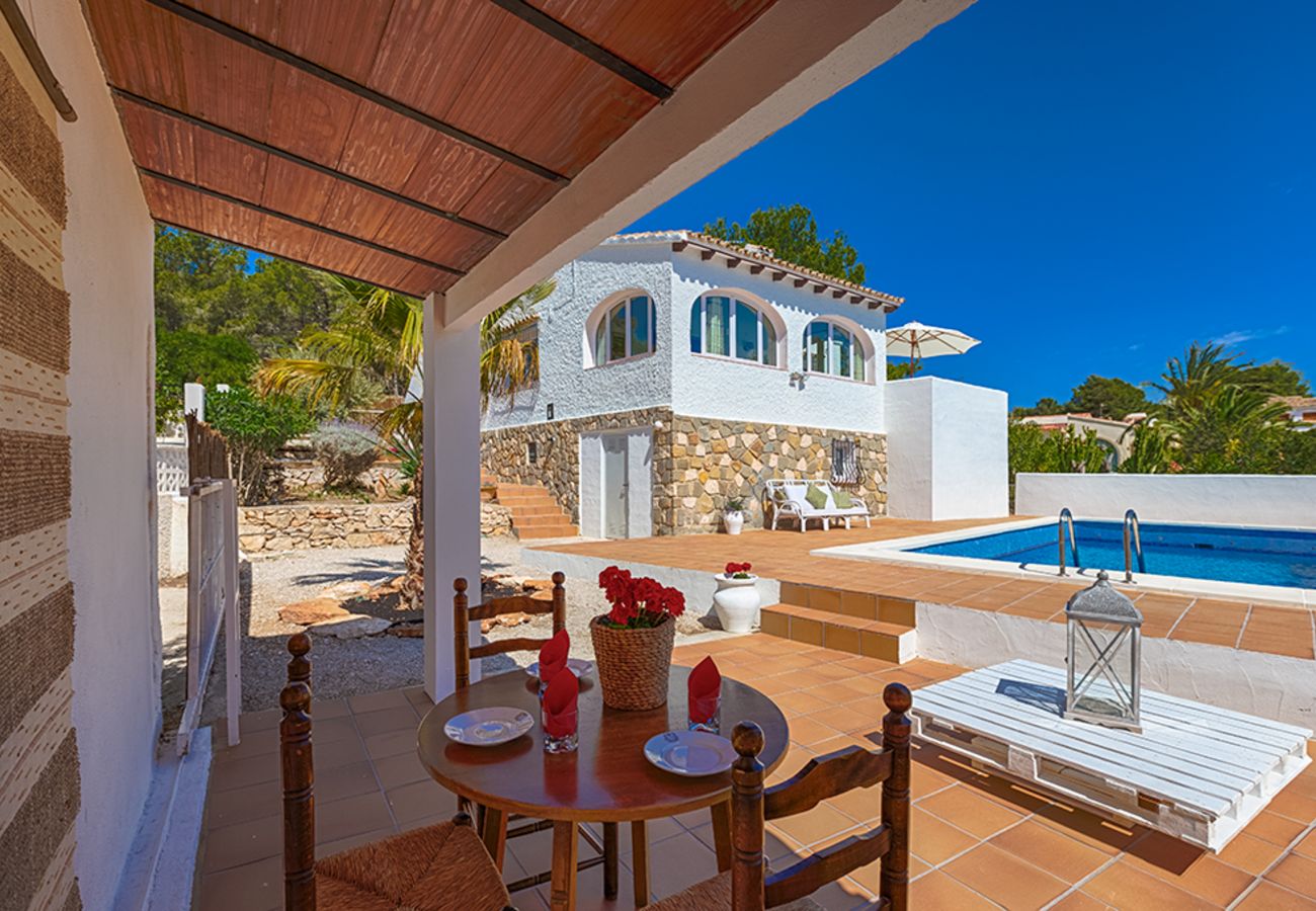 Villa in Benissa - MILOU, Charmante Villa für 6 Personen mit Meerblick, privatem Pool und kostenlosem Wifi