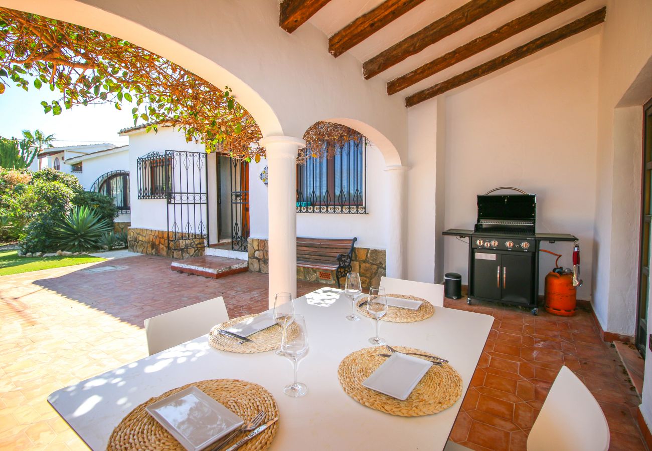 Villa in Denia - Schöne Villa mit kostenlosem WIFI Santa Lucia BA