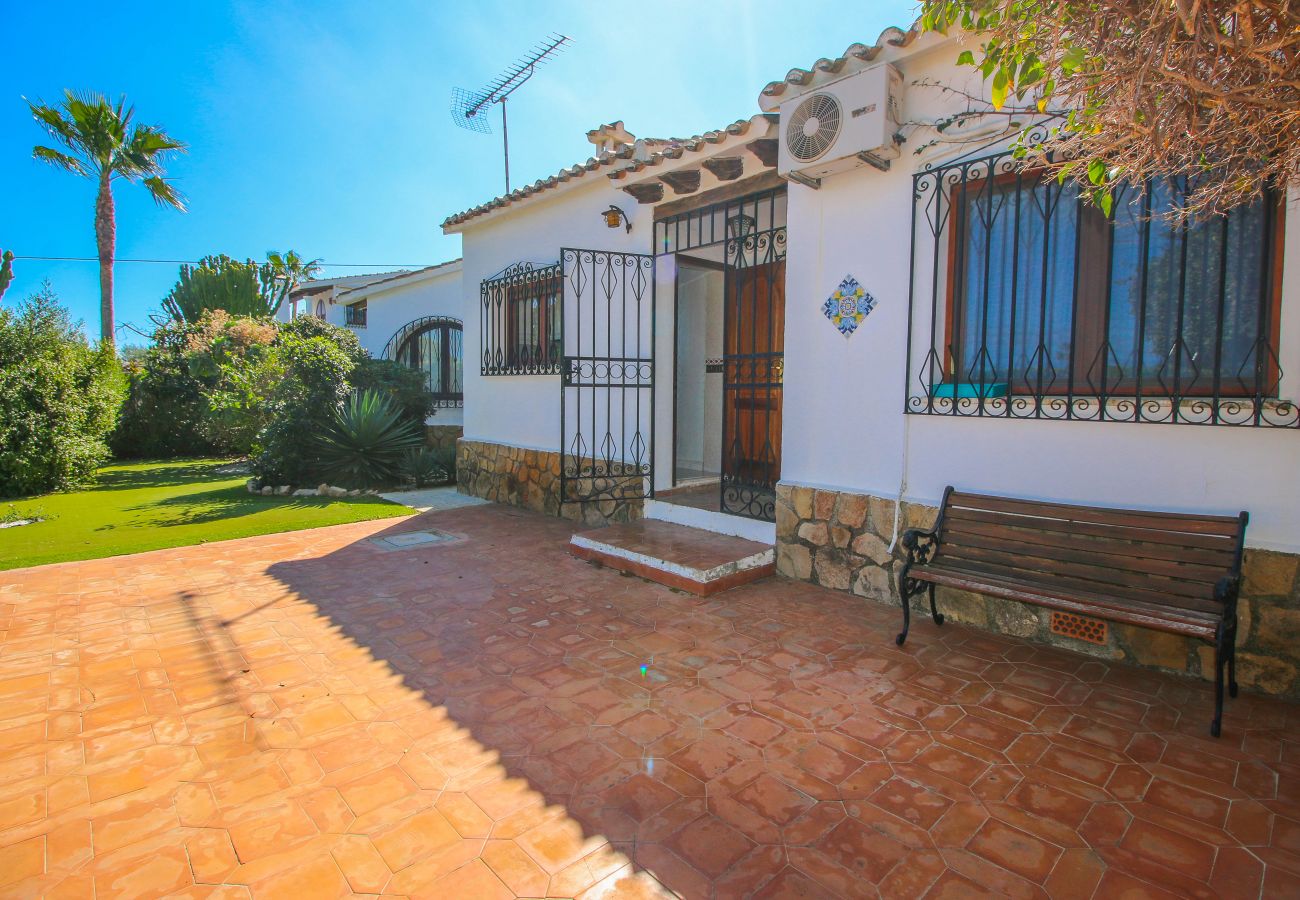 Villa in Denia - Schöne Villa mit kostenlosem WIFI Santa Lucia BA