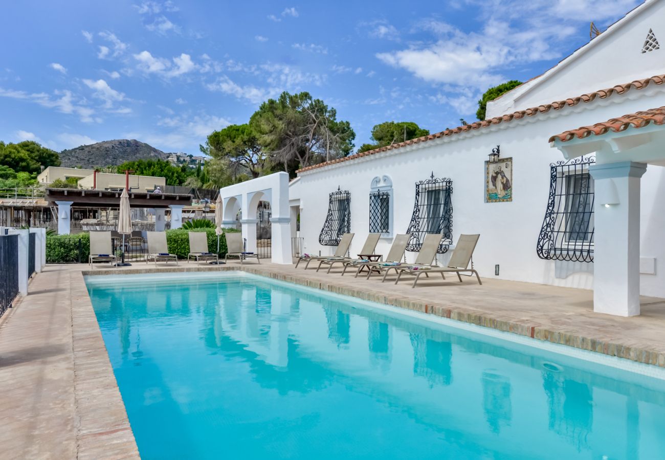 Villa in Moraira - Villa zur Miete in El Portet de Moraira, SAN VICENTE, 50 m vom Wasser und privatem Pool.