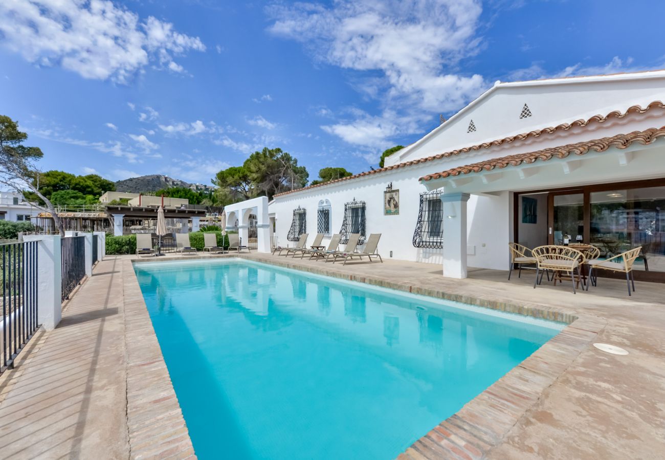 Villa in Moraira - Villa zur Miete in El Portet de Moraira, SAN VICENTE, 50 m vom Wasser und privatem Pool.